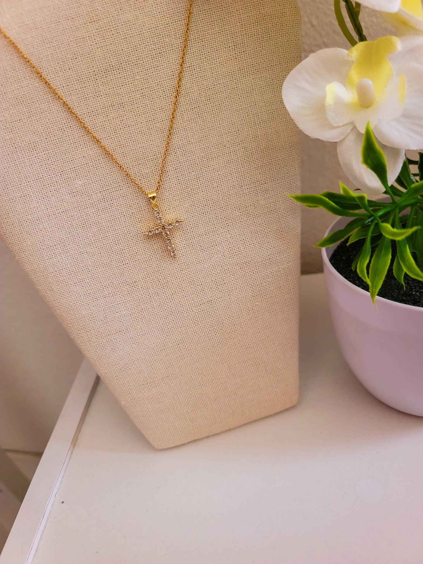Diamond cross
