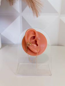 Flower ear cuff