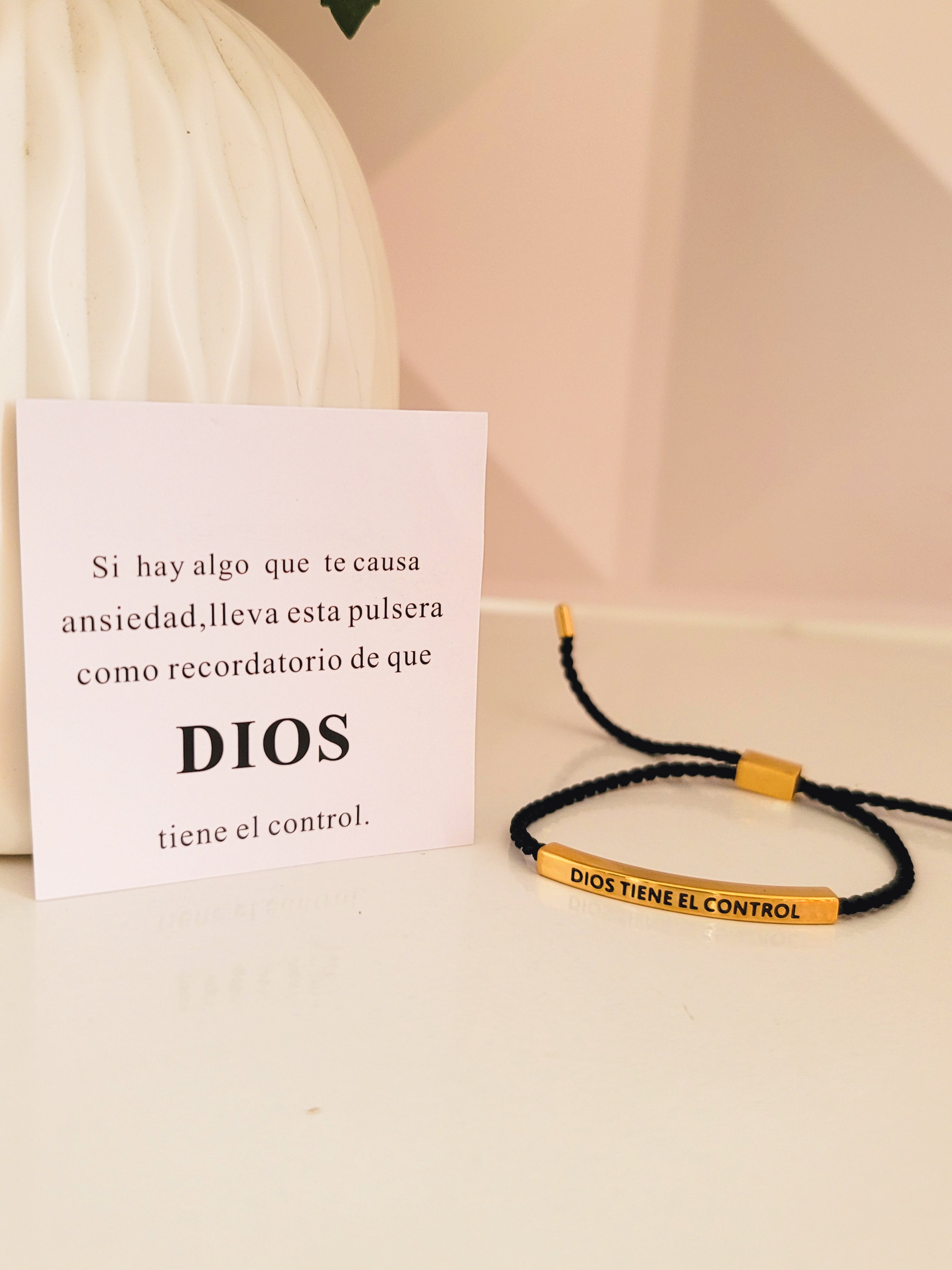 Dios tiene el control bracelets