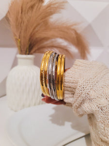 Trendy bangle