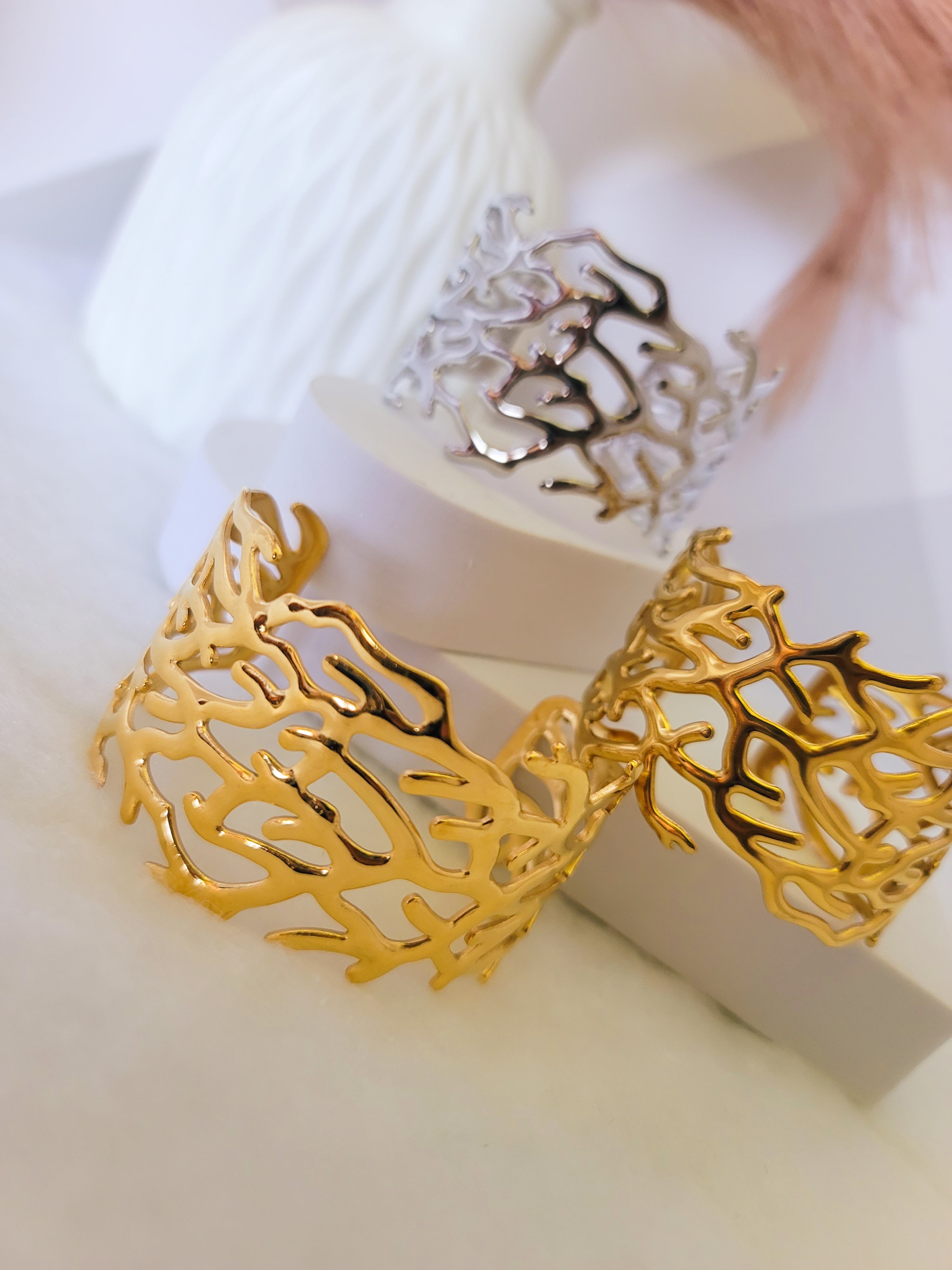 Coral cuff