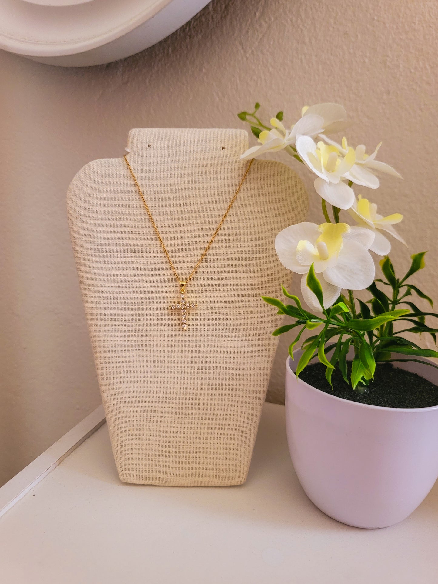 Diamond cross