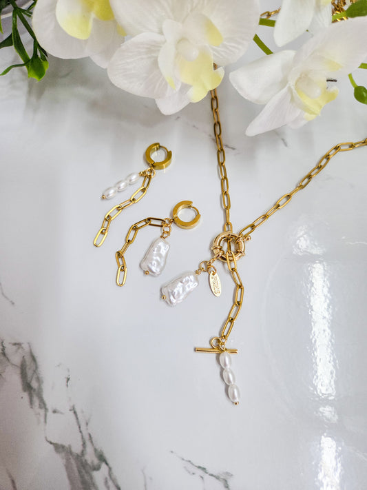 Elegant set lariat