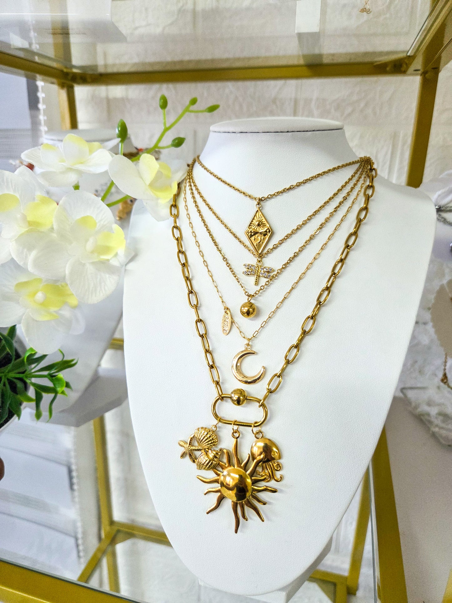 Multi charm necklece