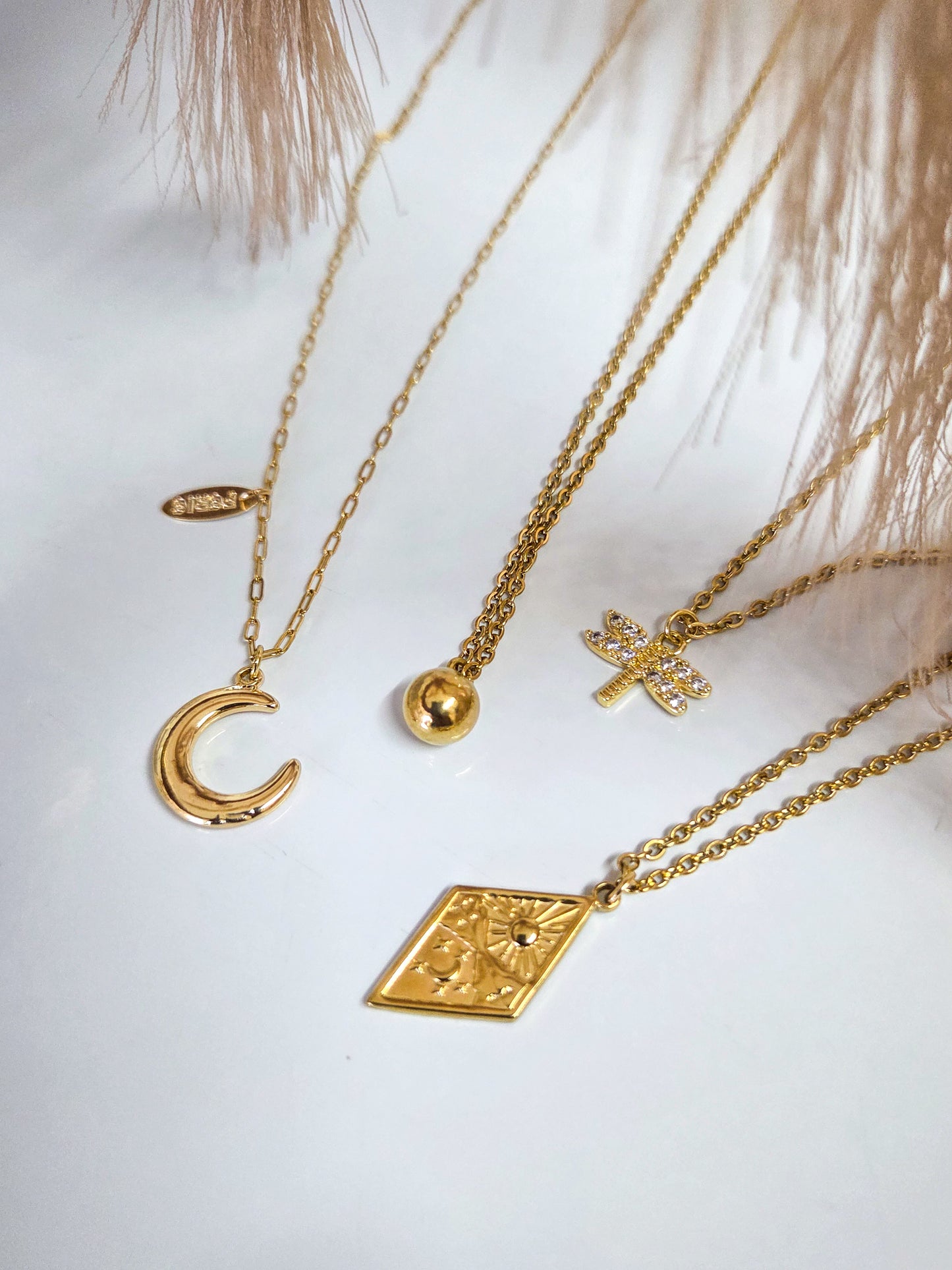 Daily necklece