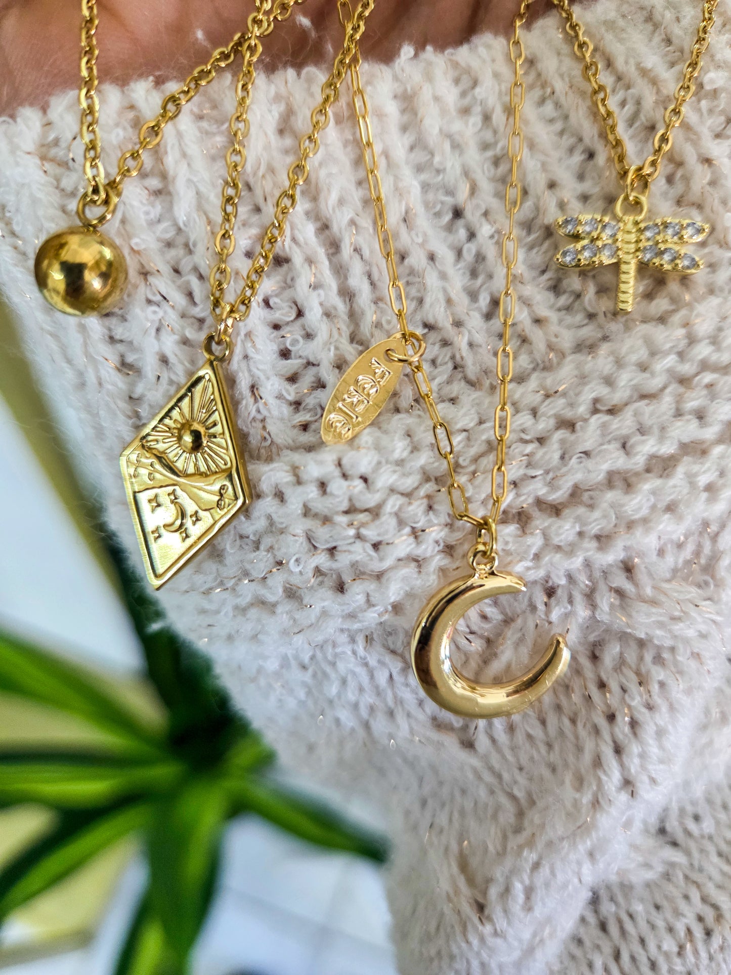 Daily necklece