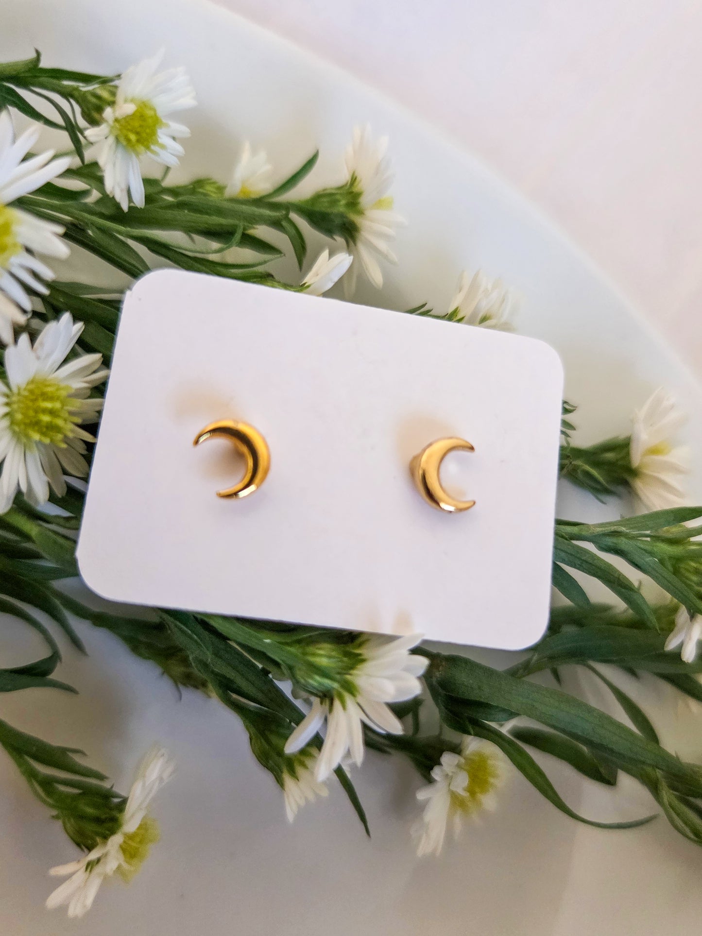 Mini studs